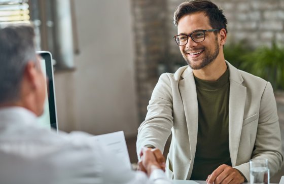 alumno de máster profesional en una entrevista de trabajo