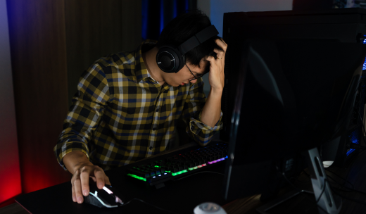 Jugador esports estresado