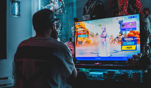 Gamer creando un avatar para la competición