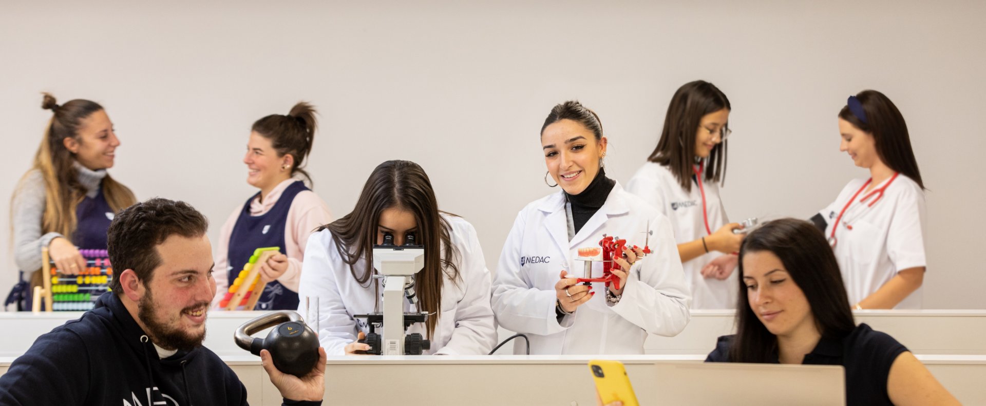 Estudiantes de Medac