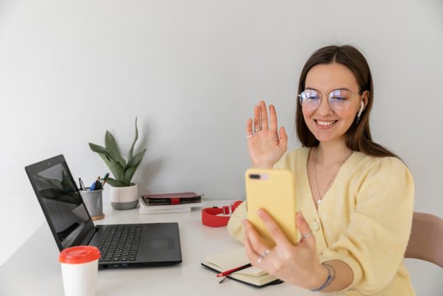 trabajar de asistente virtual desde casa