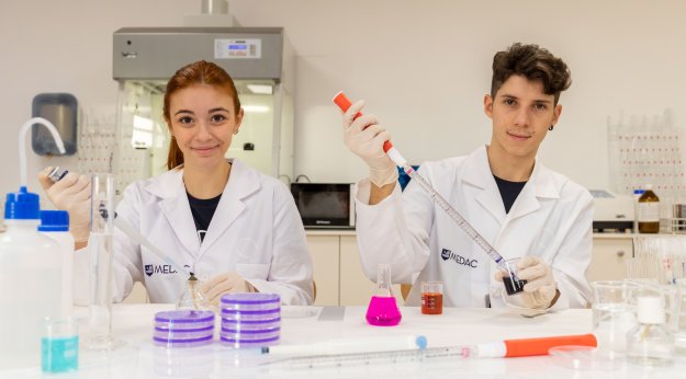 alumnos laboratorio Madrid